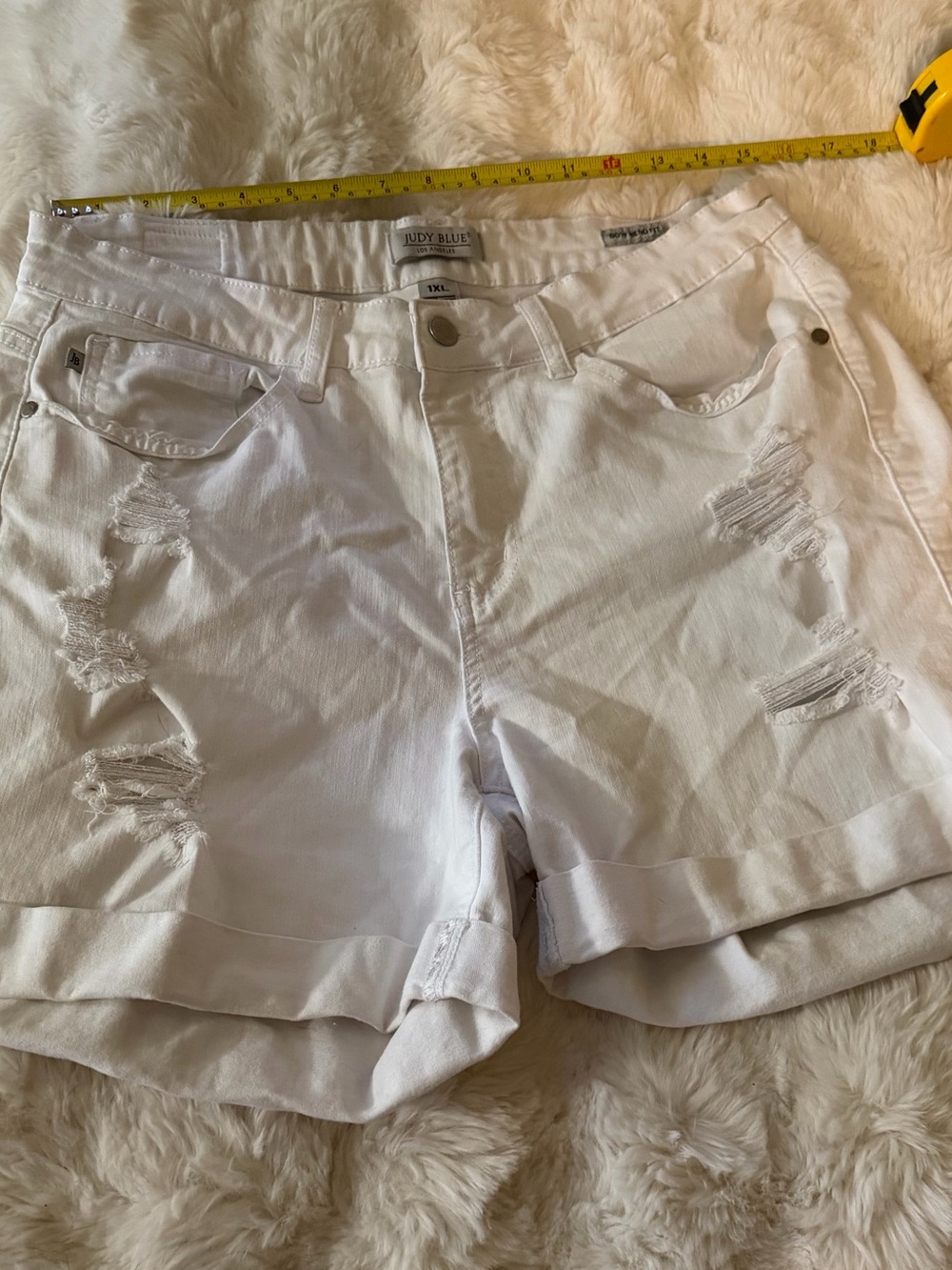 Judy Blue White Distressed boyfriend fit Denim Shorts size 1XL